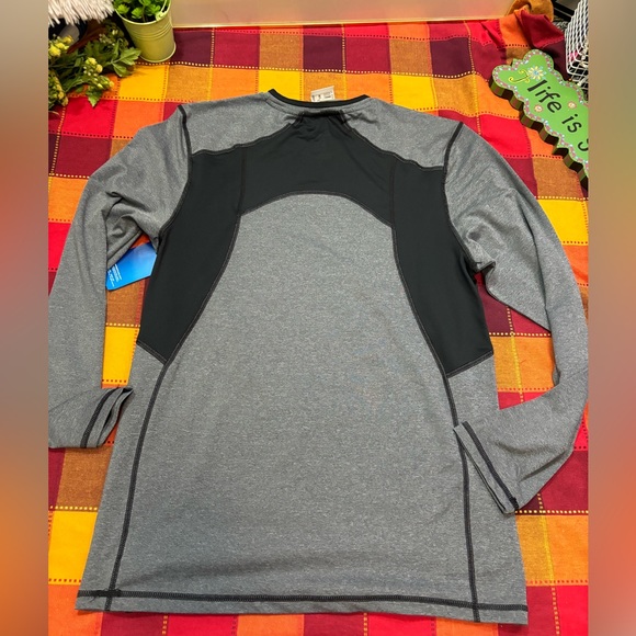 Champions Men long sleeves - Picture 8 of 11